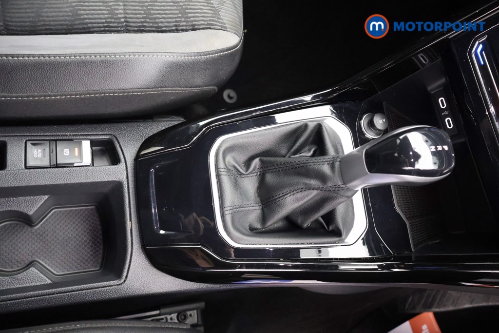 Volkswagen T-Roc R-Line Automatic Diesel SUV - Stock Number (1615585) - 9th supplementary image