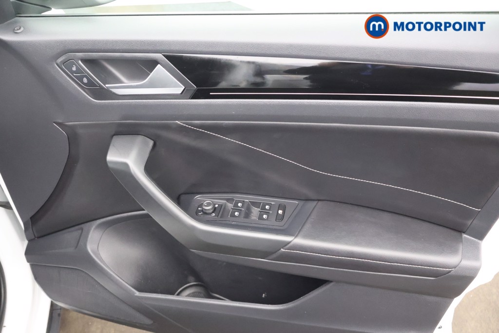 Volkswagen T-Roc R-Line Automatic Diesel SUV - Stock Number (1615585) - 12th supplementary image