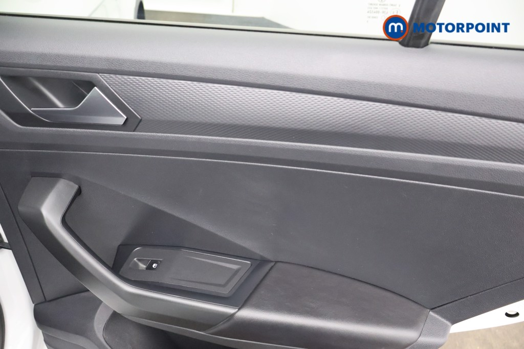Volkswagen T-Roc R-Line Automatic Diesel SUV - Stock Number (1615585) - 17th supplementary image