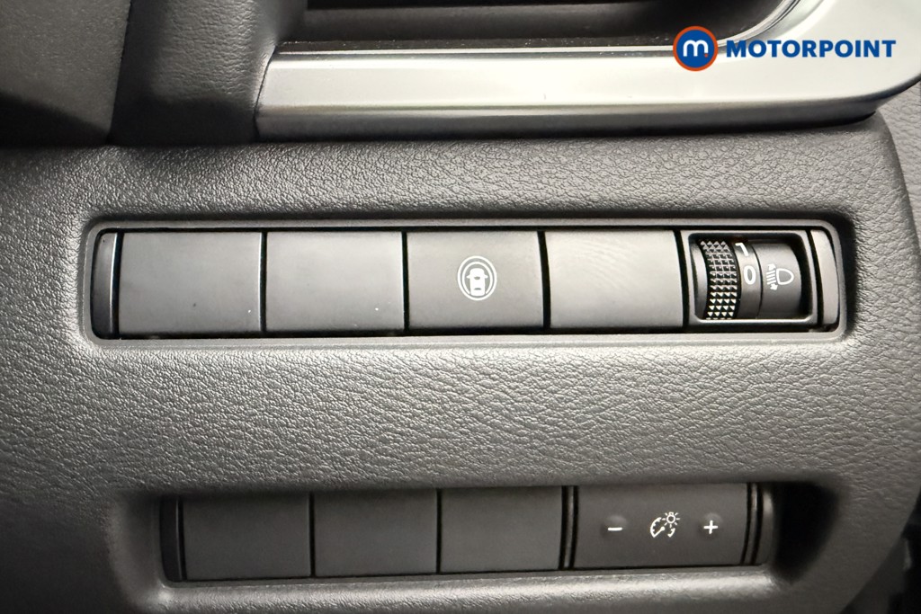 Nissan X-Trail N-Connecta Automatic Petrol-Electric Hybrid SUV - Stock Number (1595261) - 17th supplementary image