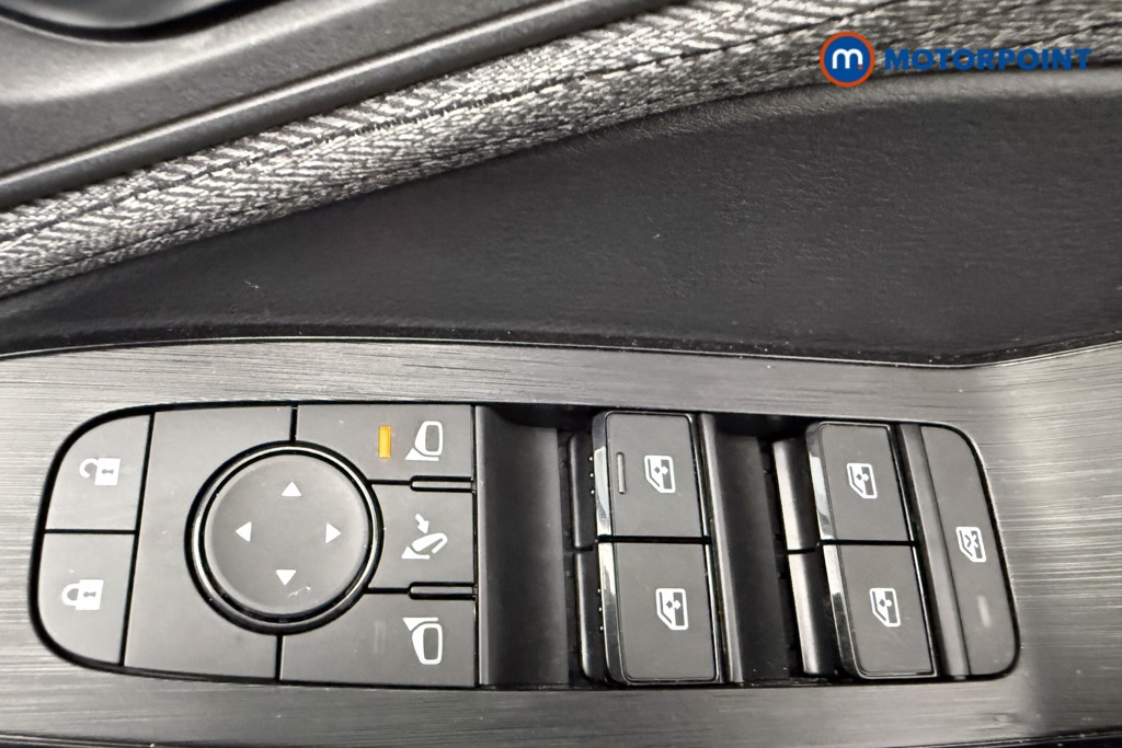 Nissan X-Trail N-Connecta Automatic Petrol-Electric Hybrid SUV - Stock Number (1595261) - 19th supplementary image