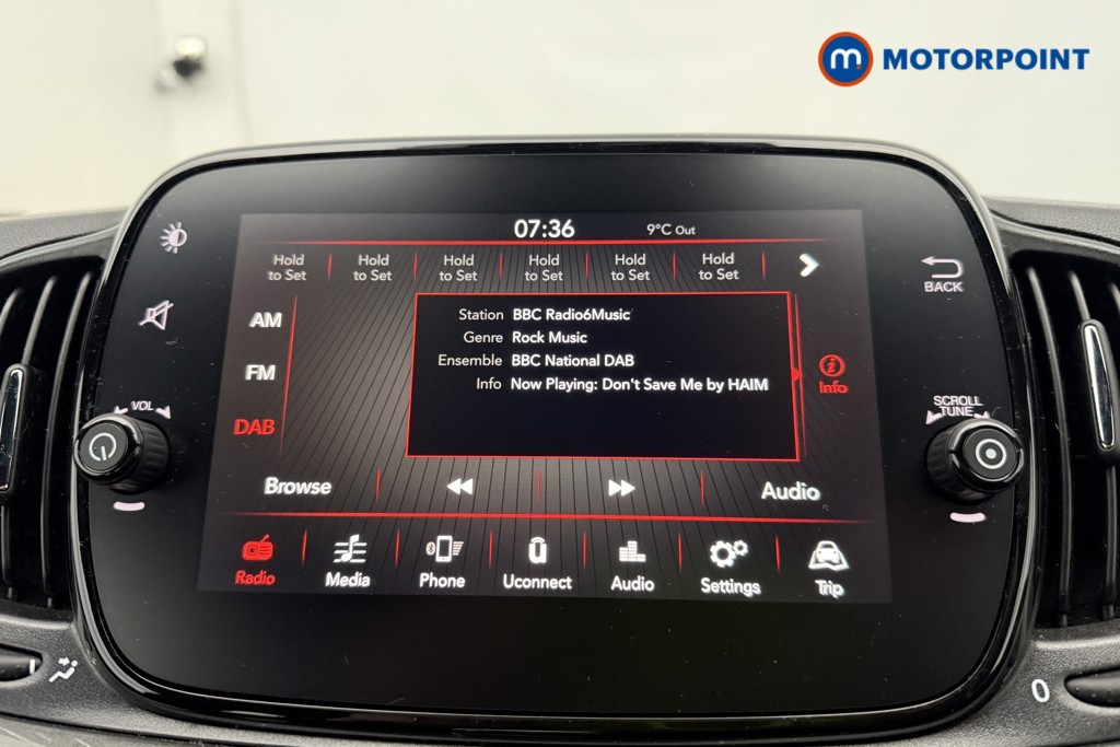 Fiat 500 Lounge Manual Petrol Hatchback - Stock Number (1596439) - 2nd supplementary image