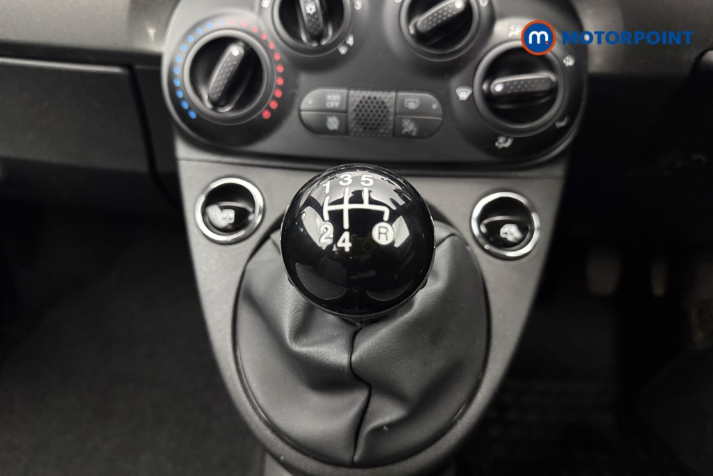 Fiat 500 Lounge Manual Petrol Hatchback - Stock Number (1596439) - 5th supplementary image