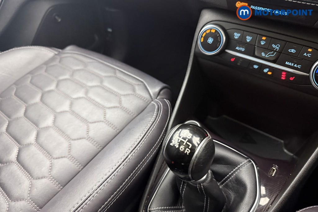 Ford Fiesta Vignale 1.0 Ecoboost 5Dr Manual Petrol Hatchback - Stock Number (1601583) - 5th supplementary image