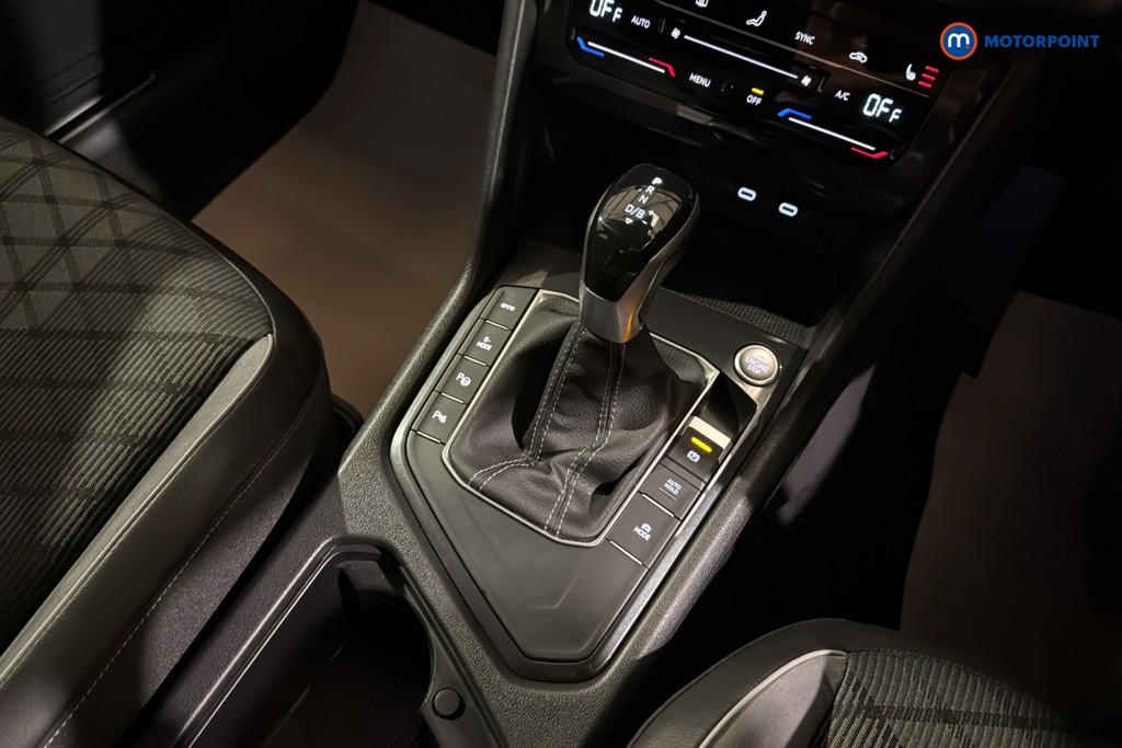 Volkswagen Tiguan R-Line Automatic Petrol Plug-In Hybrid SUV - Stock Number (1604659) - 15th supplementary image