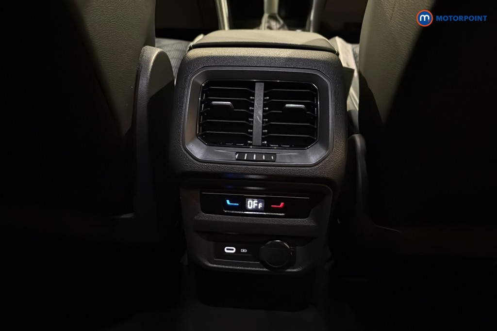 Volkswagen Tiguan R-Line Automatic Petrol Plug-In Hybrid SUV - Stock Number (1604659) - 30th supplementary image