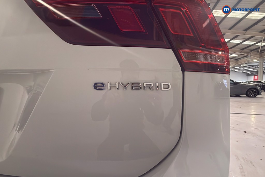 Volkswagen Tiguan R-Line Automatic Petrol Plug-In Hybrid SUV - Stock Number (1604659) - 37th supplementary image