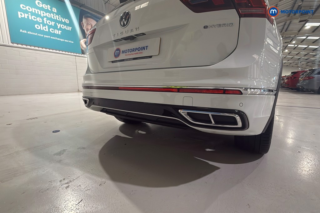 Volkswagen Tiguan R-Line Automatic Petrol Plug-In Hybrid SUV - Stock Number (1604659) - 39th supplementary image