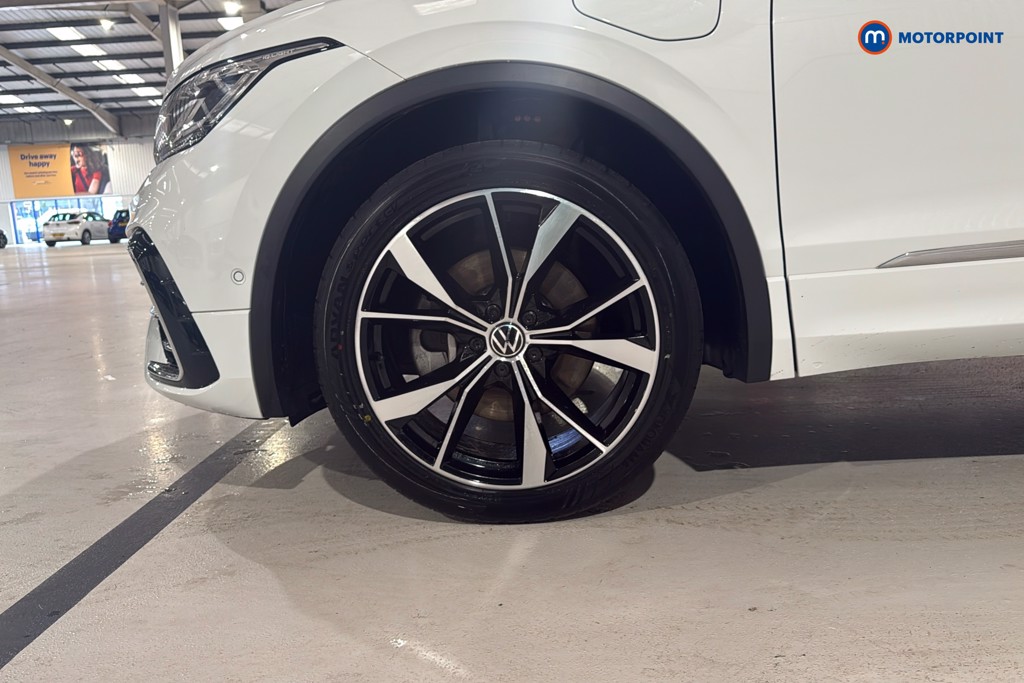 Volkswagen Tiguan R-Line Automatic Petrol Plug-In Hybrid SUV - Stock Number (1604659) - 47th supplementary image