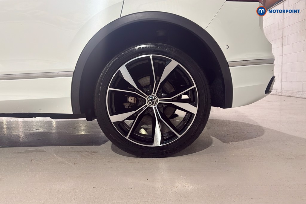 Volkswagen Tiguan R-Line Automatic Petrol Plug-In Hybrid SUV - Stock Number (1604659) - 48th supplementary image