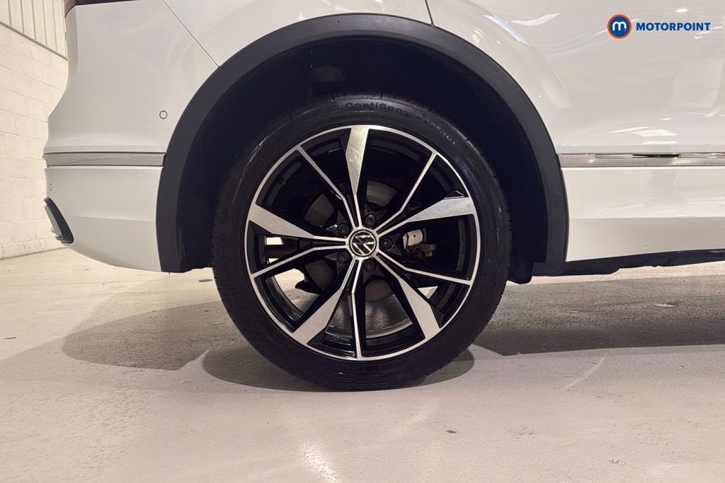 Volkswagen Tiguan R-Line Automatic Petrol Plug-In Hybrid SUV - Stock Number (1604659) - 49th supplementary image