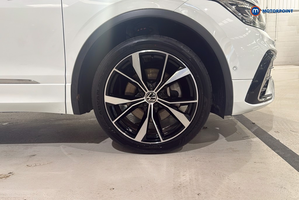 Volkswagen Tiguan R-Line Automatic Petrol Plug-In Hybrid SUV - Stock Number (1604659) - 50th supplementary image