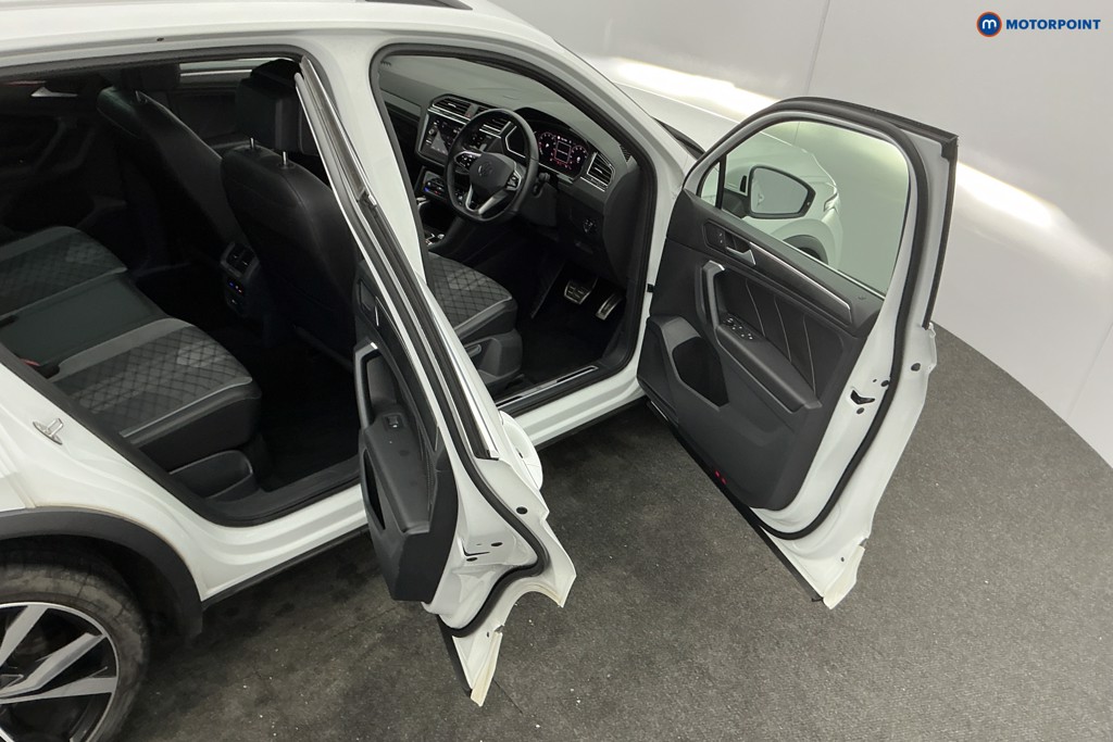Volkswagen Tiguan R-Line Automatic Petrol SUV - Stock Number (1606526) - 7th supplementary image