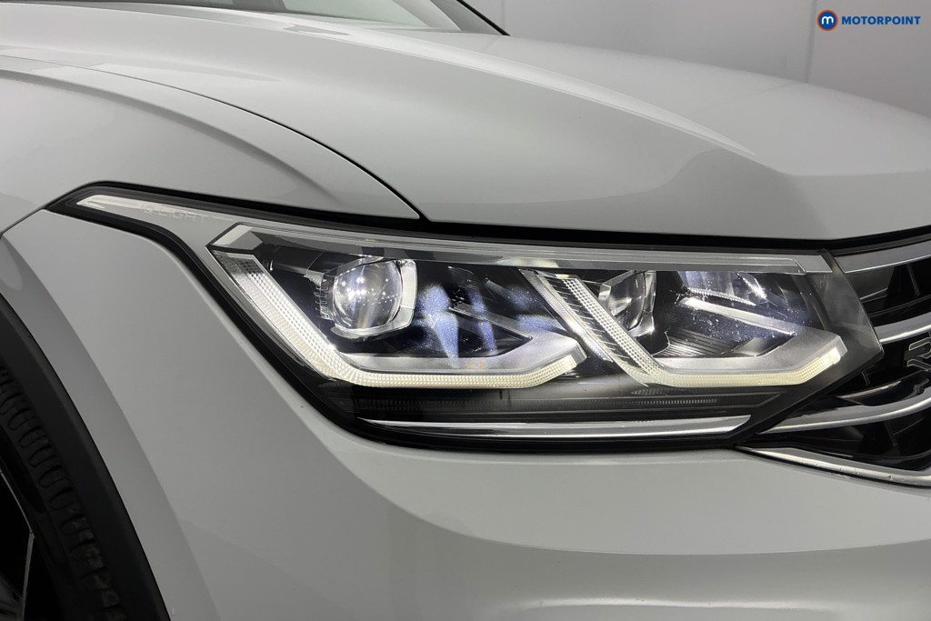 Volkswagen Tiguan R-Line Automatic Petrol SUV - Stock Number (1606526) - 31st supplementary image