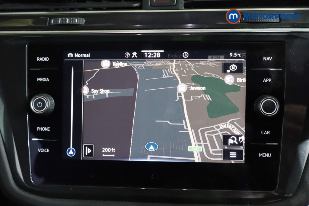 Volkswagen Tiguan R-Line Automatic Petrol SUV - Stock Number (1606631) - 8th supplementary image