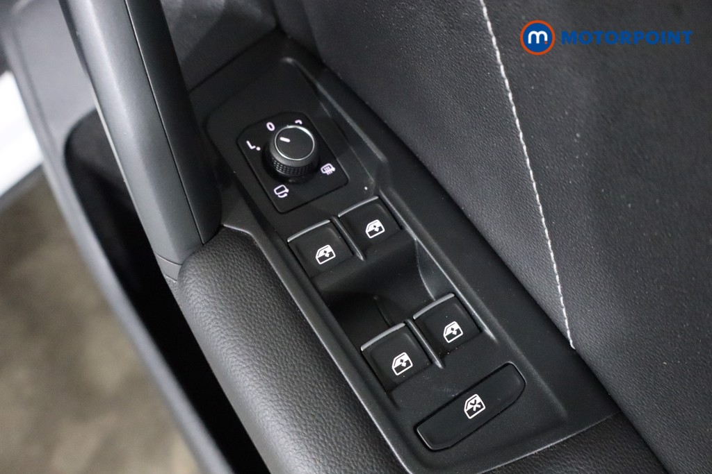 Volkswagen Tiguan R-Line Automatic Petrol SUV - Stock Number (1606631) - 18th supplementary image