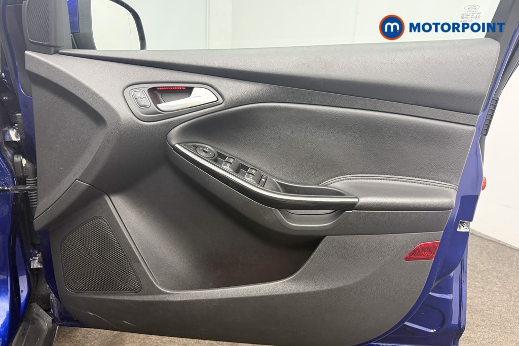 Ford Focus Titanium X Manual Petrol Hatchback - Stock Number (1607645) - 24th supplementary image