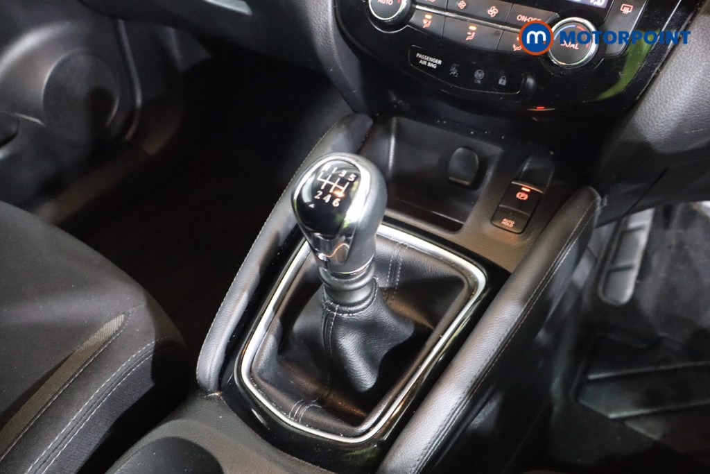 Nissan Qashqai Acenta Premium Manual Petrol SUV - Stock Number (1609111) - 12th supplementary image