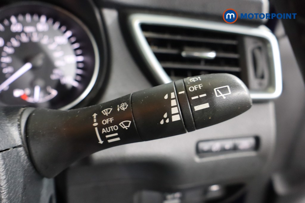 Nissan Qashqai Acenta Premium Manual Petrol SUV - Stock Number (1609111) - 16th supplementary image