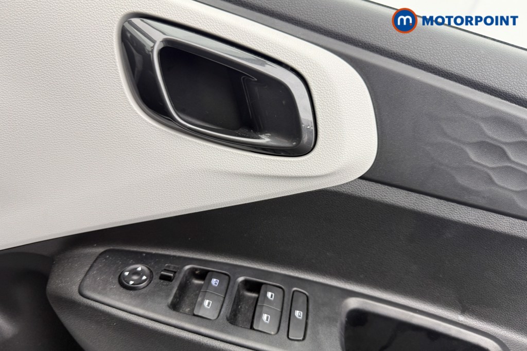 Hyundai I10 Premium Automatic Petrol Hatchback - Stock Number (1610253) - 10th supplementary image