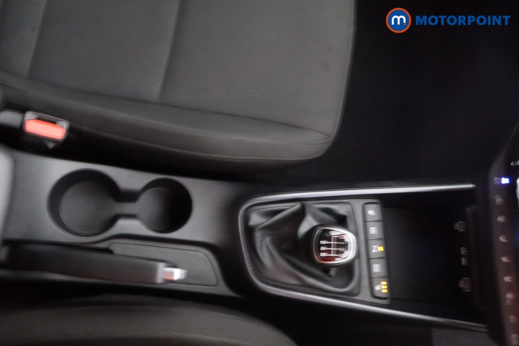 Hyundai I20 Premium Manual Petrol Hatchback - Stock Number (1610736) - 9th supplementary image