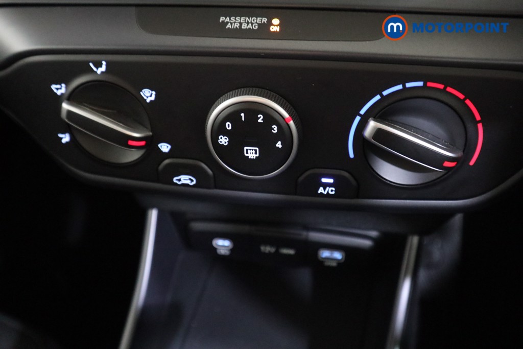 Hyundai I20 Advance Automatic Petrol Hatchback - Stock Number (1610876) - 7th supplementary image