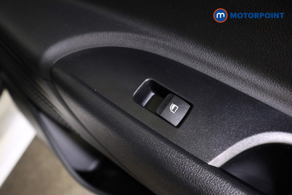 Hyundai I20 Advance Automatic Petrol Hatchback - Stock Number (1610876) - 17th supplementary image