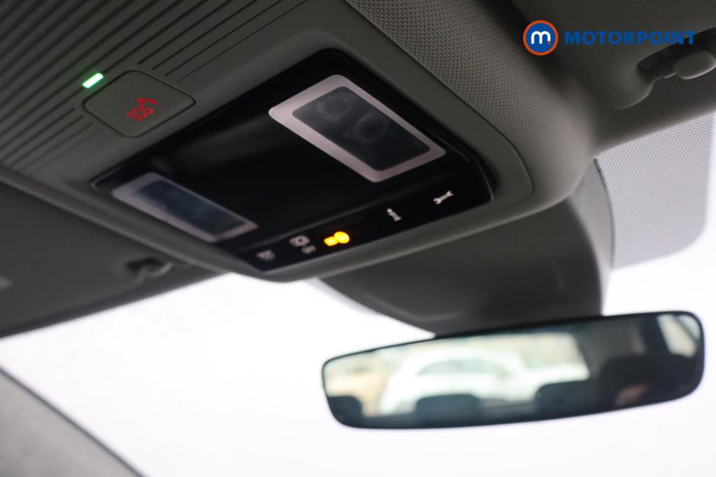 Volkswagen Golf Life Automatic Diesel Hatchback - Stock Number (1611179) - 4th supplementary image