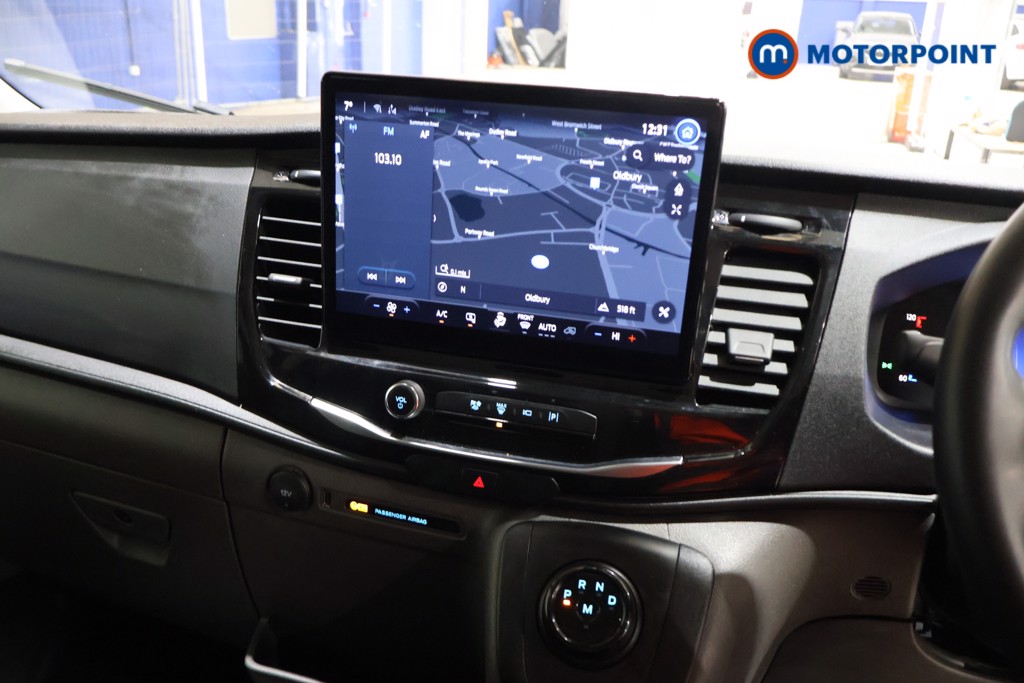 Ford Transit Limited Automatic Diesel Medium Roof Van - Stock Number (1611394) - 8th supplementary image