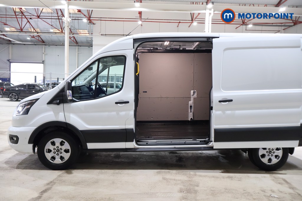 Ford Transit Limited Automatic Diesel Medium Roof Van - Stock Number (1611394) - 16th supplementary image