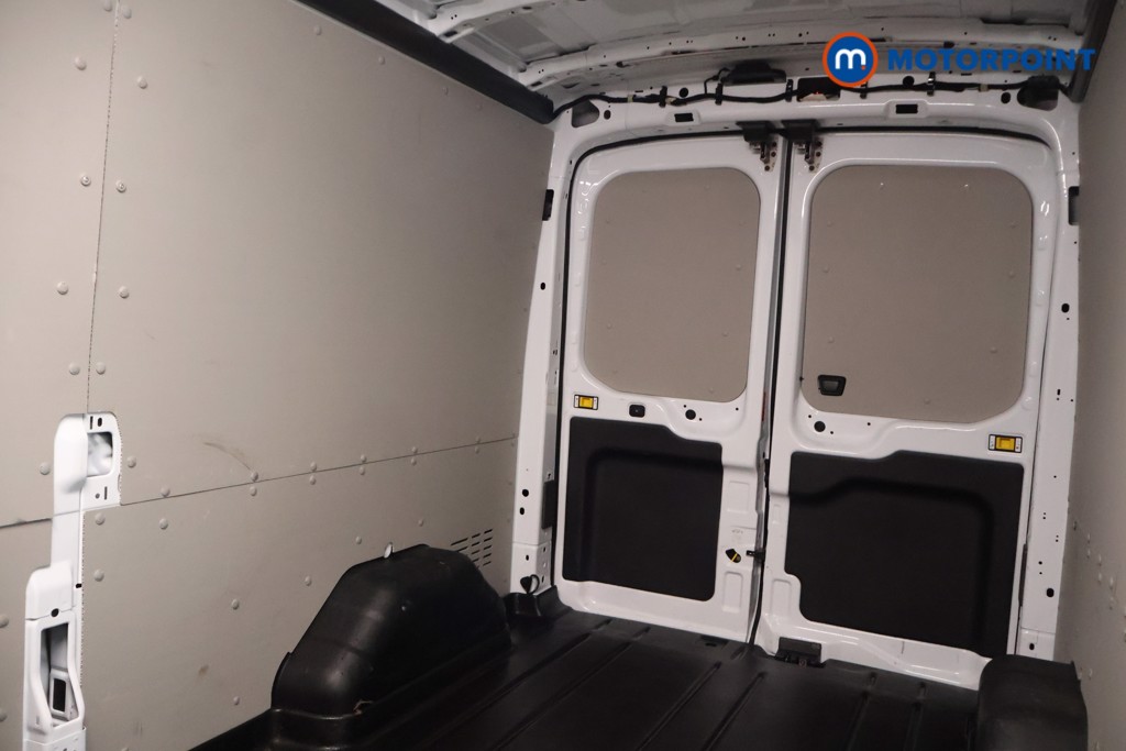 Ford Transit Limited Automatic Diesel Medium Roof Van - Stock Number (1611394) - 18th supplementary image