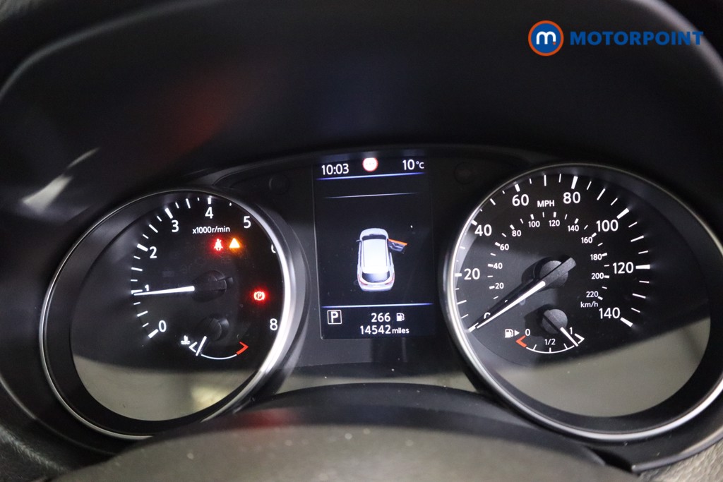 Nissan Qashqai Acenta Premium Automatic Petrol SUV - Stock Number (1611634) - 4th supplementary image