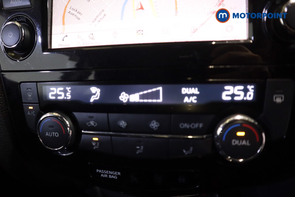 Nissan Qashqai Acenta Premium Automatic Petrol SUV - Stock Number (1611634) - 5th supplementary image
