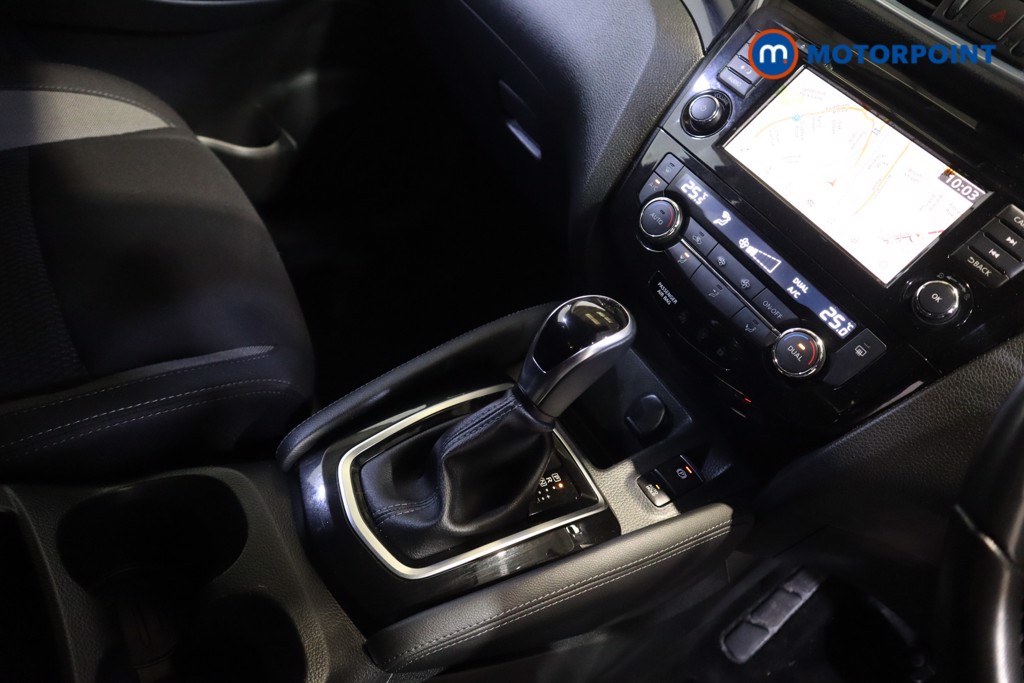 Nissan Qashqai Acenta Premium Automatic Petrol SUV - Stock Number (1611634) - 7th supplementary image