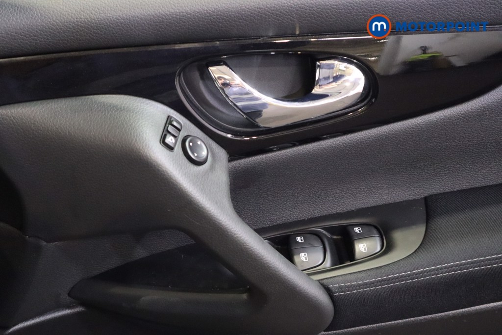 Nissan Qashqai Acenta Premium Automatic Petrol SUV - Stock Number (1611634) - 10th supplementary image