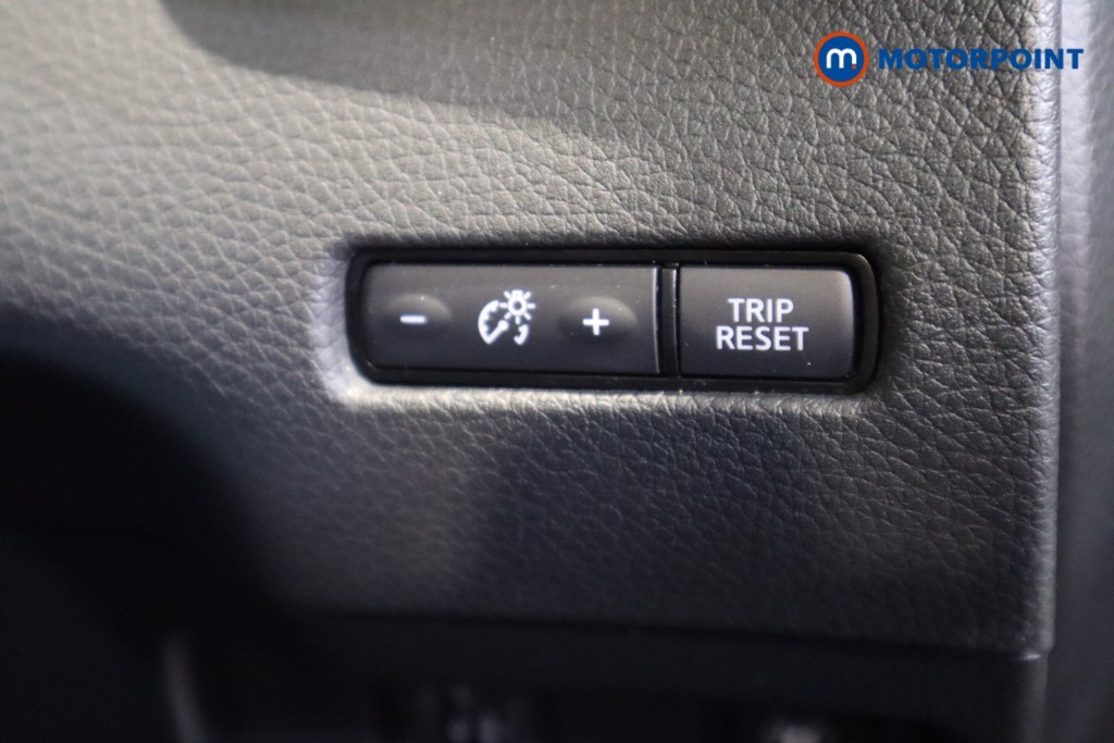 Nissan Qashqai Acenta Premium Automatic Petrol SUV - Stock Number (1611634) - 12th supplementary image