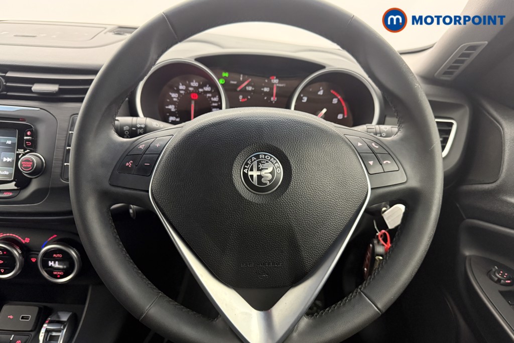 Alfa Romeo Giulietta Super Manual Diesel Hatchback - Stock Number (1611652) - 6th supplementary image