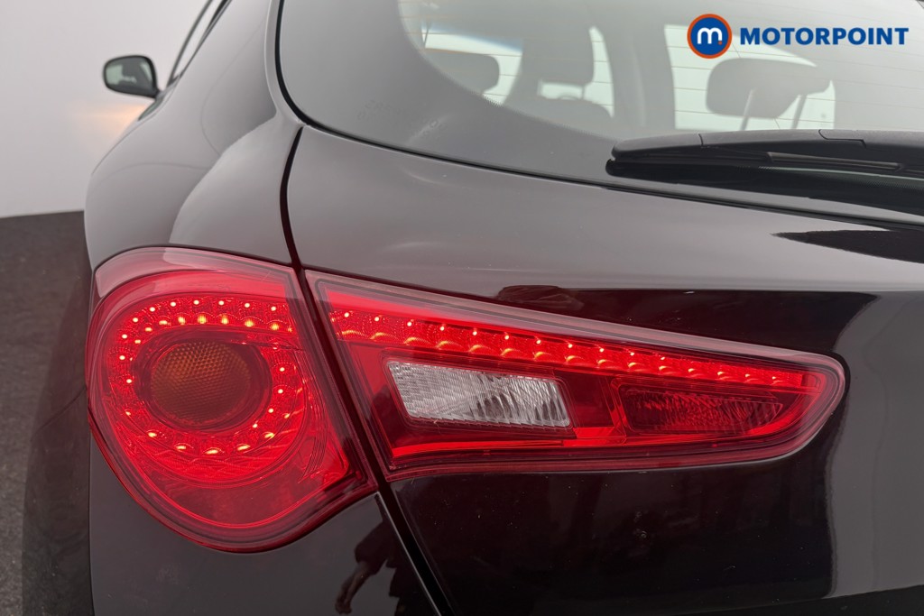 Alfa Romeo Giulietta Super Manual Diesel Hatchback - Stock Number (1611652) - 16th supplementary image