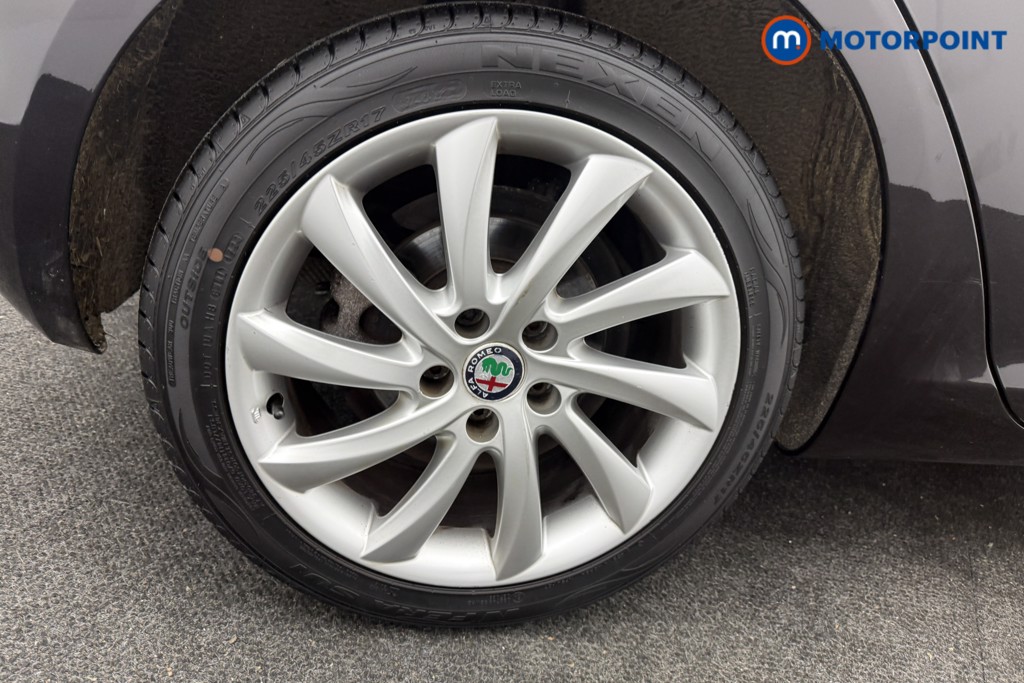 Alfa Romeo Giulietta Super Manual Diesel Hatchback - Stock Number (1611652) - 20th supplementary image