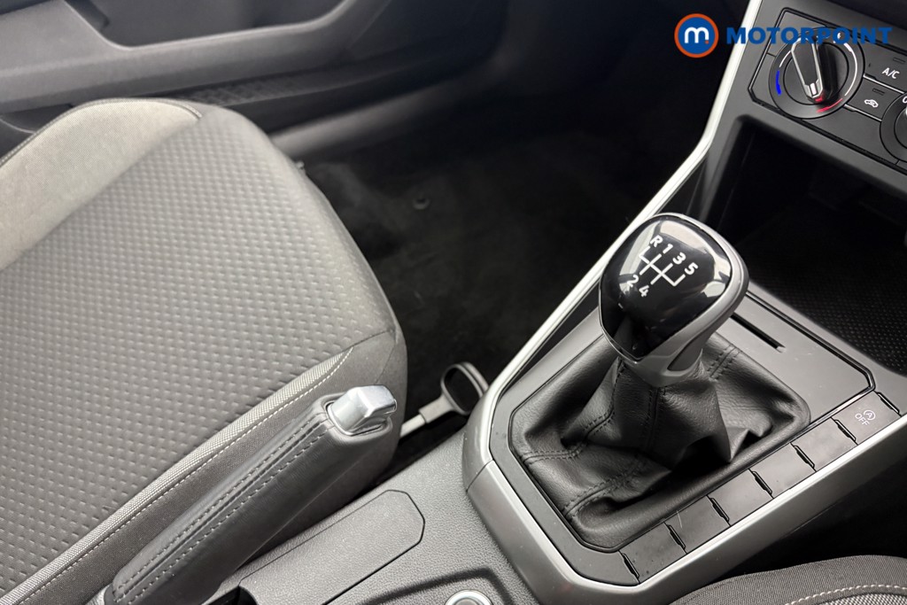 Volkswagen Polo Life Manual Petrol Hatchback - Stock Number (1611751) - 4th supplementary image