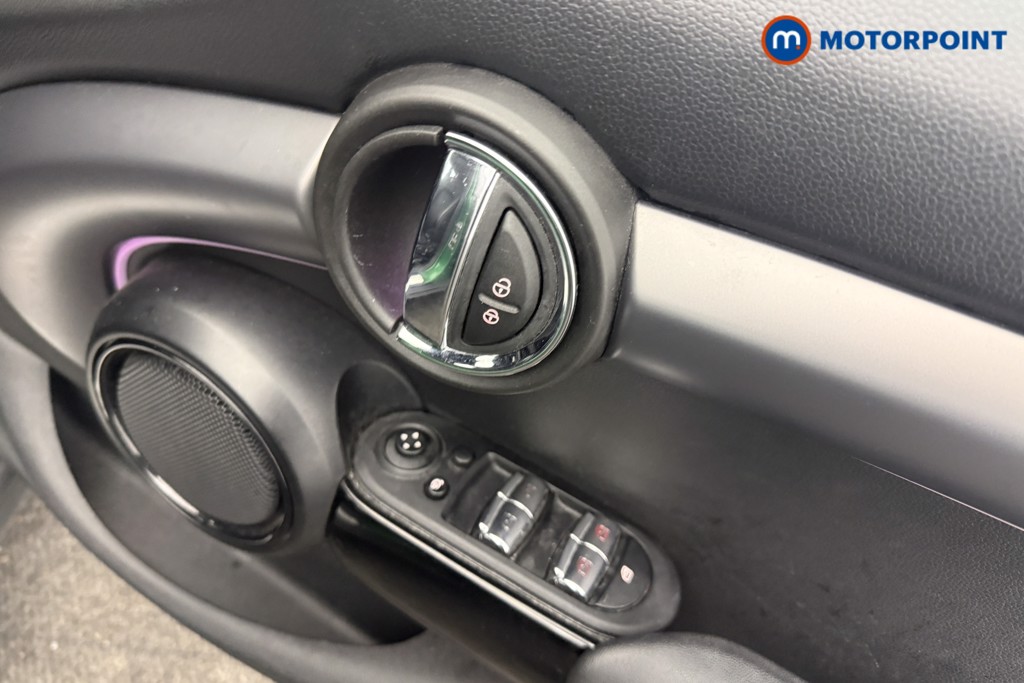 Mini Hatchback Cooper Exclusive Automatic Petrol Hatchback - Stock Number (1612054) - 9th supplementary image
