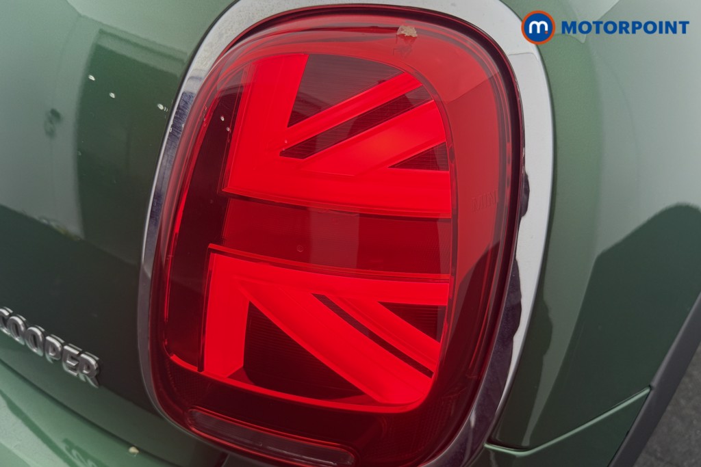 Mini Hatchback Cooper Exclusive Automatic Petrol Hatchback - Stock Number (1612054) - 16th supplementary image