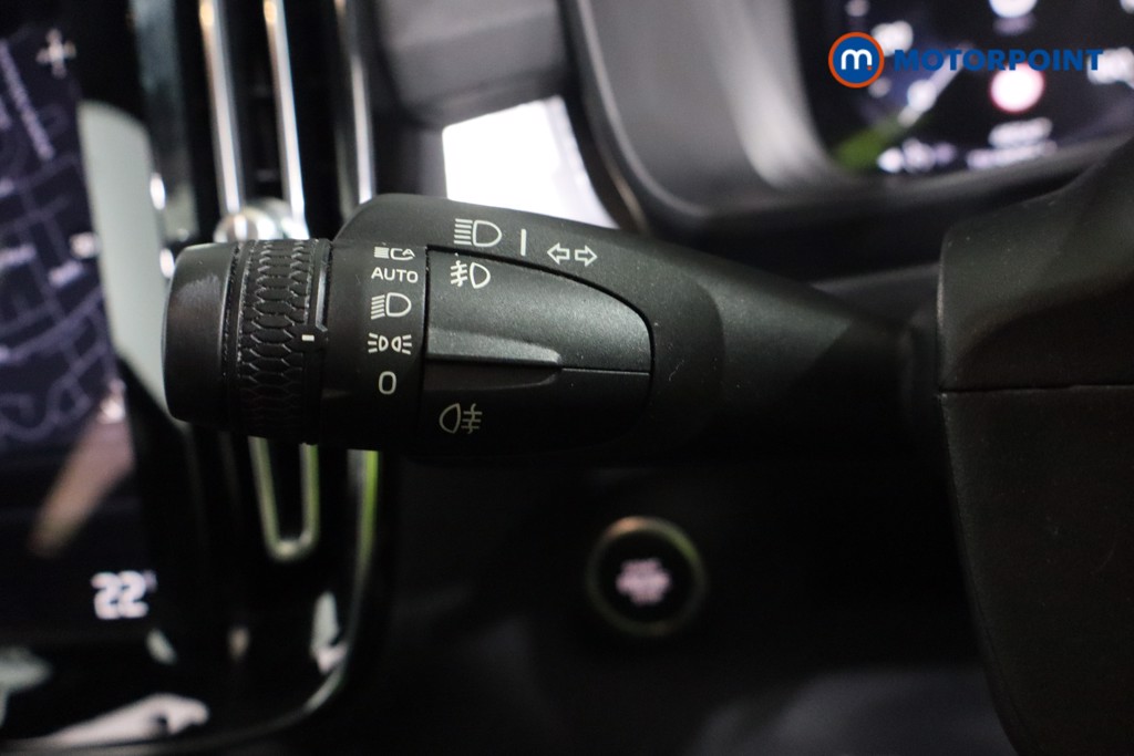 Volvo Xc40 Core Automatic Petrol Plug-In Hybrid SUV - Stock Number (1612145) - 15th supplementary image