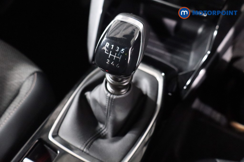 Peugeot 2008 Allure Manual Petrol SUV - Stock Number (1613100) - 14th supplementary image