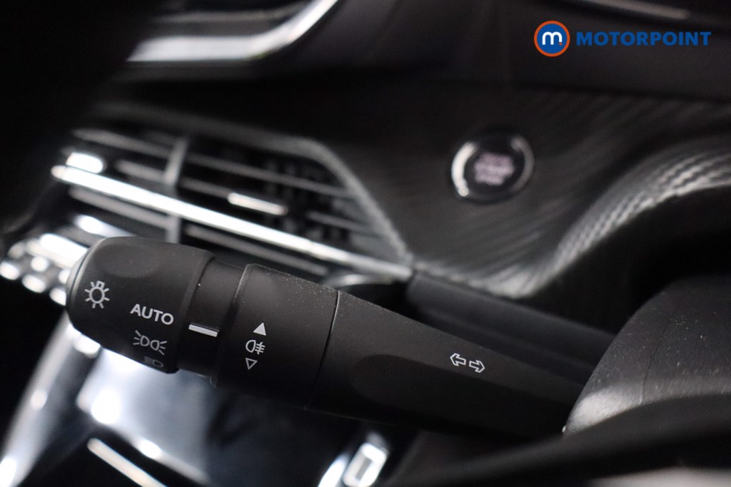 Peugeot 2008 Allure Manual Petrol SUV - Stock Number (1613100) - 20th supplementary image