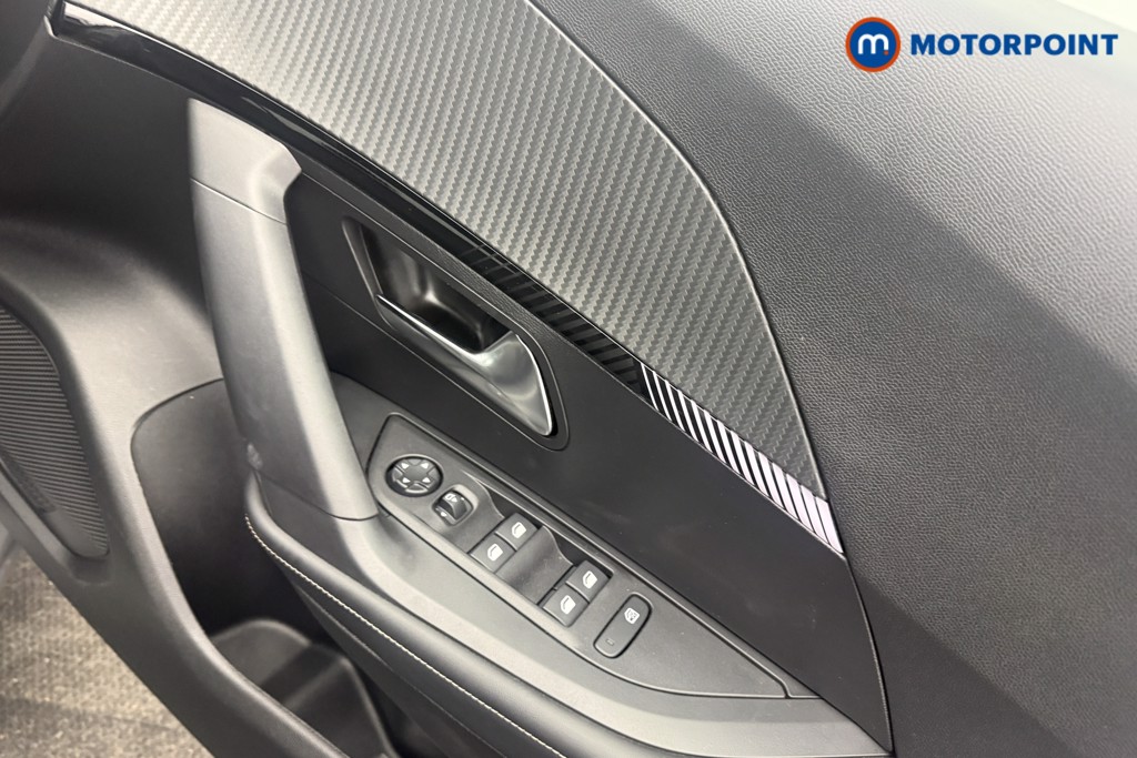 Peugeot 2008 Allure Manual Petrol SUV - Stock Number (1613123) - 9th supplementary image