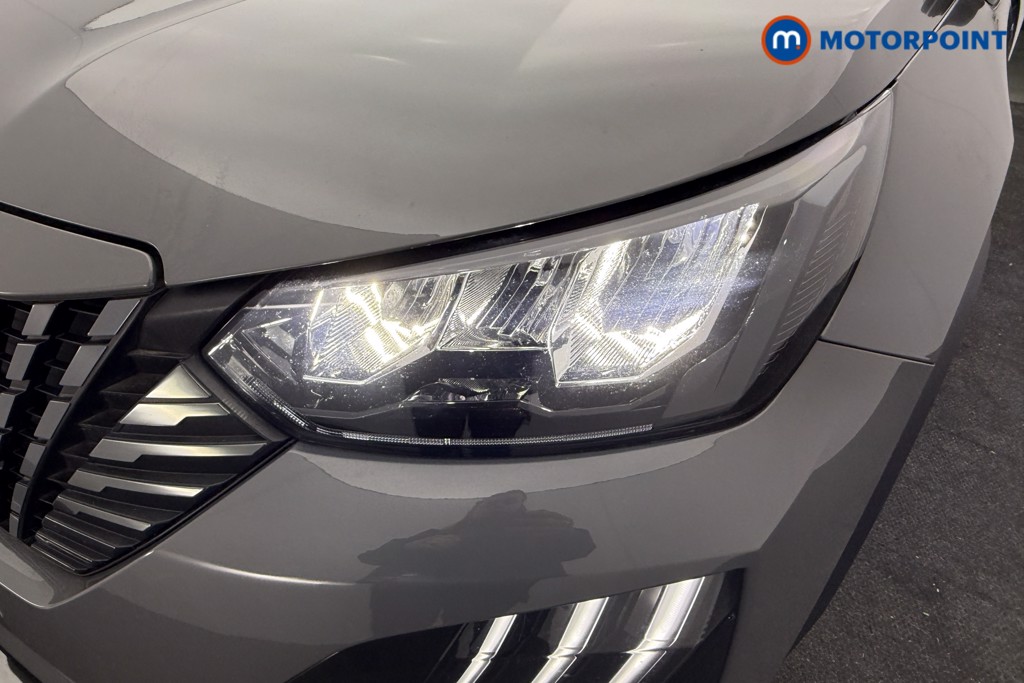 Peugeot 2008 Allure Manual Petrol SUV - Stock Number (1613123) - 14th supplementary image