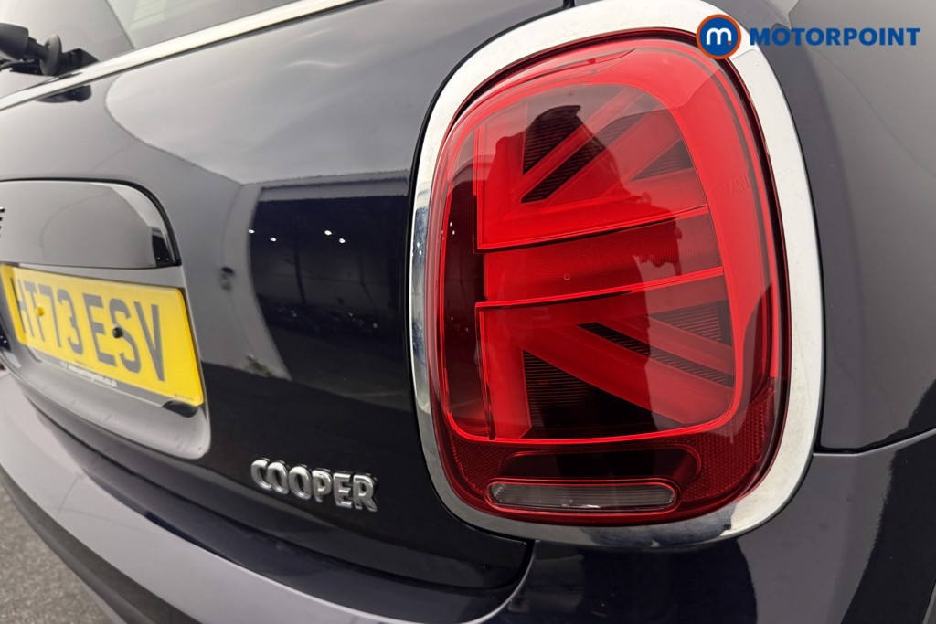 Mini Hatchback Cooper Exclusive Automatic Petrol Hatchback - Stock Number (1613423) - 16th supplementary image