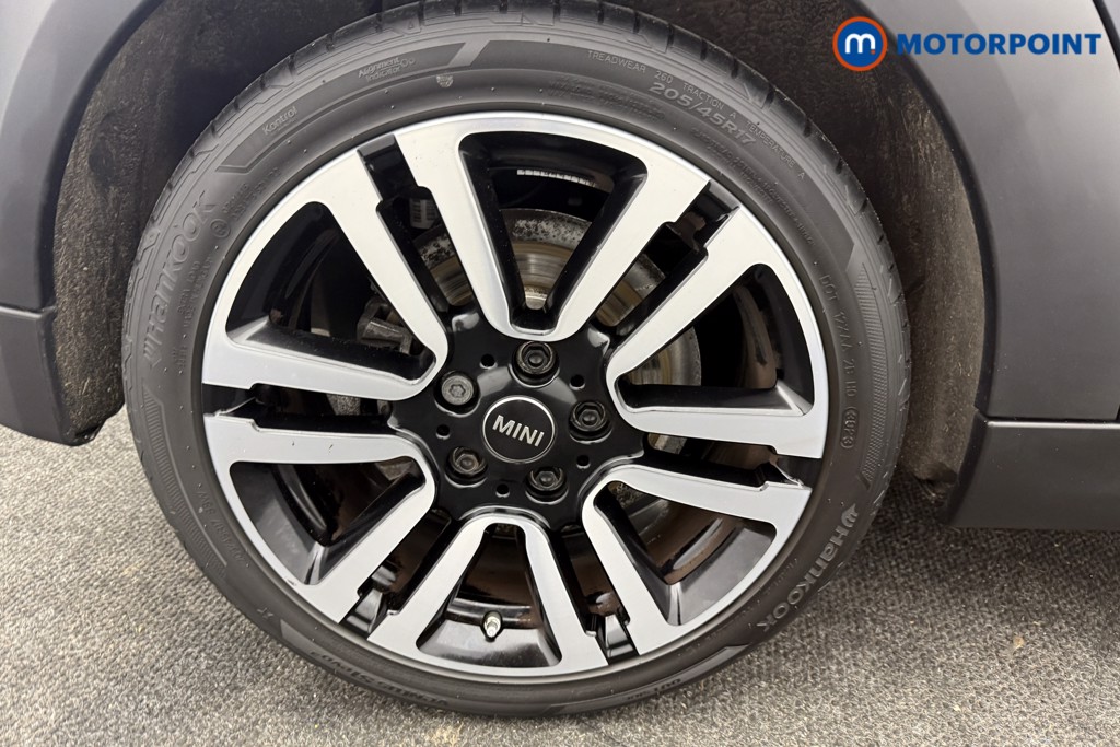Mini Hatchback Cooper Exclusive Automatic Petrol Hatchback - Stock Number (1613423) - 17th supplementary image
