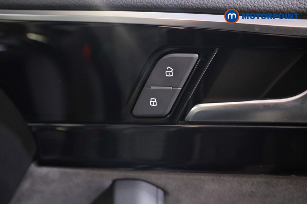 Audi A4 Black Edition Automatic Diesel Saloon - Stock Number (1613921) - 15th supplementary image